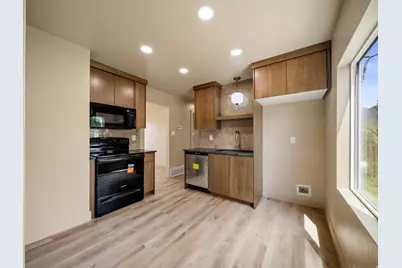 750 N 800 W, Provo, UT 84601 - Photo 10