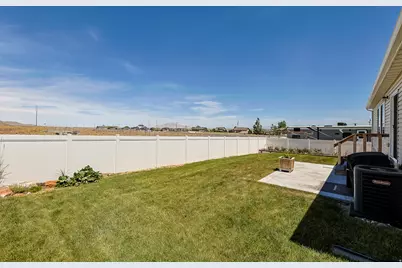 1112 W Honeycomb Dr, Grantsville, UT 84029 - Photo 30
