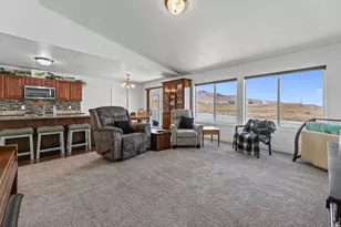 1112 W Honeycomb Dr, Grantsville, UT 84029 - Photo 14