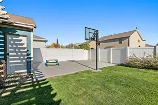 421 S Jordan Way W, Lehi, UT 84043 - Photo 28
