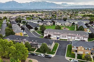 7876 S Dove Creek Ln, West Jordan, UT 84081 - Photo 32