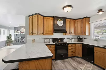 464 N 400 W, Brigham City, UT 84302 - Photo 12