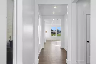 633 N 200 E, Providence, UT 84332 - Photo 2