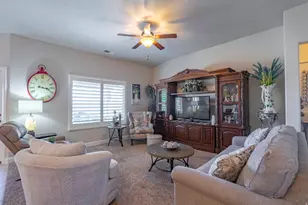 1068 N Lesa Ln, Washington, UT 84780 - Photo 2