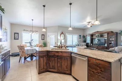 1068 N Lesa Ln, Washington, UT 84780 - Photo 12