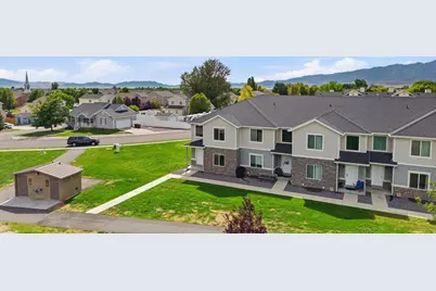 4504 N Frontier St, Eagle Mountain, UT 84005 - Photo 4