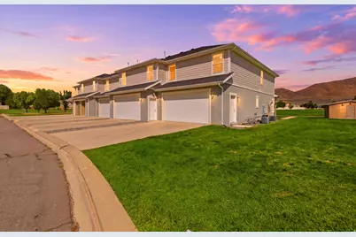 4504 N Frontier St, Eagle Mountain, UT 84005 - Photo 2