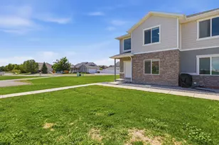 4504 N Frontier St, Eagle Mountain, UT 84005 - Photo 36