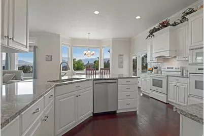 10653 S 3210 W, South Jordan, UT 84095 - Photo 10