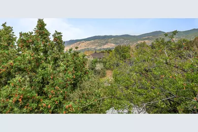 671 E Chelsea Dr S, Bountiful, UT 84010 - Photo 24