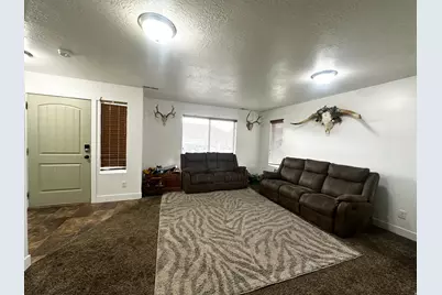 471 N Cottonwood Cir, Roosevelt, UT 84066 - Photo 10