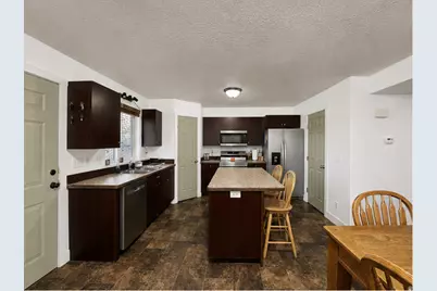 471 N Cottonwood Cir, Roosevelt, UT 84066 - Photo 4