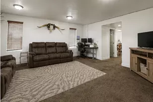 471 N Cottonwood Circle, Roosevelt, UT 84066 - Photo 8