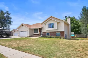 5553 S 3450 W, Roy, UT 84067 - Photo 2