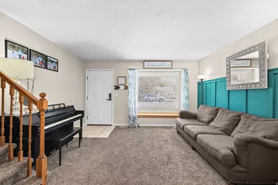 5553 S 3450 W, Roy, UT 84067 - Photo 8