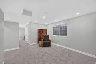 2536 W Crimson Ct S, Taylorsville, UT 84129 - Photo 34
