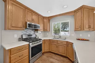 2536 W Crimson Ct S, Taylorsville, UT 84129 - Photo 14