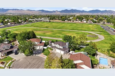 2536 W Crimson Ct S, Taylorsville, UT 84129 - Photo 48