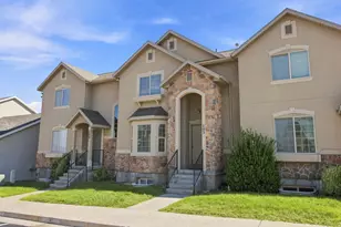 224 W Crescent View Ln, Tooele, UT 84074 - Photo 2