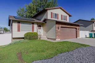 2611 N 1600 E, Layton, UT 84040 - Photo 6