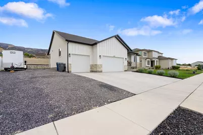 3577 S Garibaldi Way, Saratoga Springs, UT 84045 - Photo 4