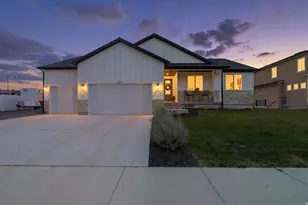 3577 S Garibaldi Wy, Saratoga Springs, UT 84045 - Photo 1