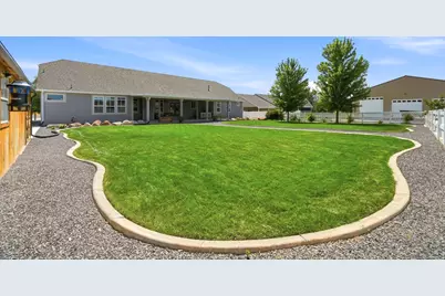278 E Larsen Ln, Harrisville, UT 84404 - Photo 40