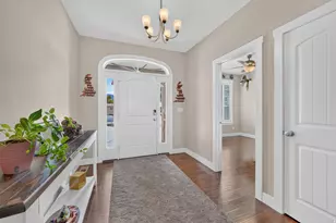 278 E Larsen Ln, Harrisville, UT 84404 - Photo 4