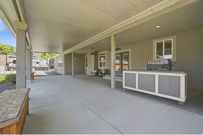 278 E Larsen Ln, Harrisville, UT 84404 - Photo 36