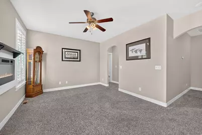 278 E Larsen Ln, Harrisville, UT 84404 - Photo 28