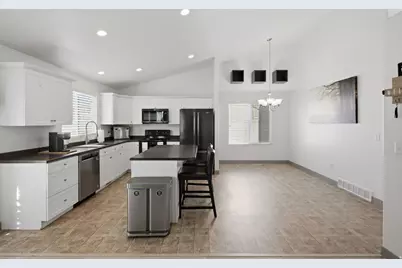7245 W Silhouette Ln S, West Jordan, UT 84081 - Photo 18