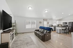 7245 W Silhouette Ln S, West Jordan, UT 84081 - Photo 12