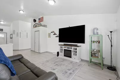 7245 W Silhouette Ln S, West Jordan, UT 84081 - Photo 16