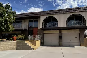 2546 E Campus Dr, Cottonwood Heights, UT 84121 - Photo 2