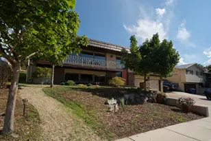 2546 E Campus Dr, Cottonwood Heights, UT 84121 - Photo 4