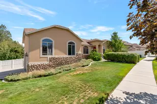 14227 S Rosaleen Ln W, Herriman, UT 84096 - Photo 2