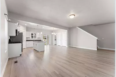 8704 N Pebble Aly, Eagle Mountain, UT 84005 - Photo 2