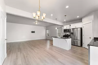 8704 N Pebble Aly, Eagle Mountain, UT 84005 - Photo 10