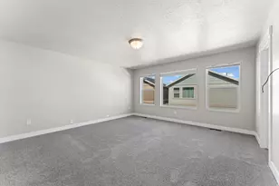 8704 N Pebble Aly, Eagle Mountain, UT 84005 - Photo 18