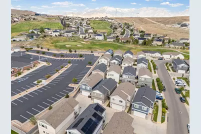8704 N Pebble Aly, Eagle Mountain, UT 84005 - Photo 36