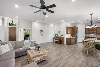 209 N 1280 W, Saint George, UT 84770 - Photo 8