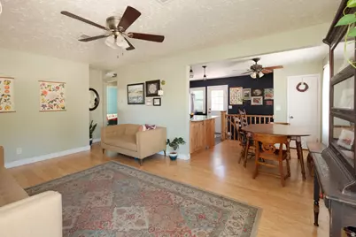 153 S Lakeview Dr, Clearfield, UT 84015 - Photo 12