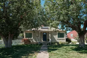 153 S Lakeview Dr, Clearfield, UT 84015 - Photo 2