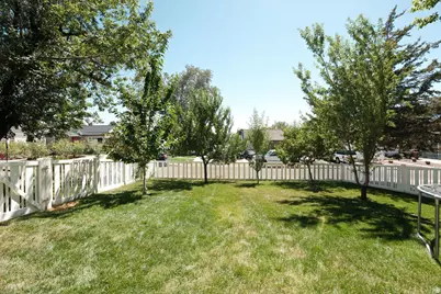 153 S Lakeview Dr, Clearfield, UT 84015 - Photo 42