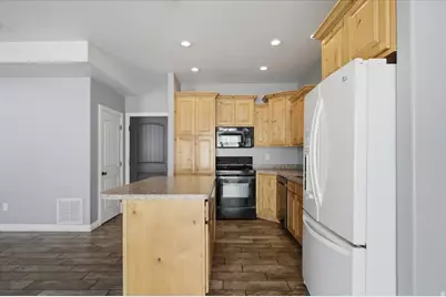 2615 W 500 N #9, Tremonton, UT 84337 - Photo 14