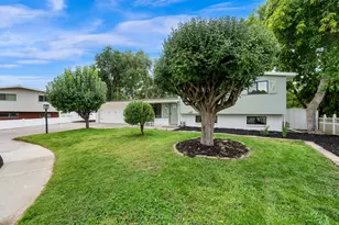 1445 E Blue Grass Cir, Cottonwood Heights, UT 84121 - Photo 34
