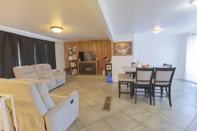 9640 S Flint Dr, Sandy, UT 84094 - Photo 2