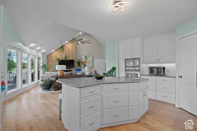 1586 Bowden Cir, Salt Lake City, UT 84117 - Photo 16
