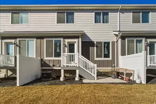 1752 N Festive Wy, Saratoga Springs, UT 84045 - Photo 4