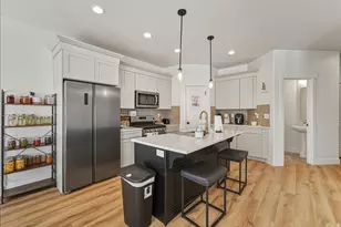 1752 N Festive Wy, Saratoga Springs, UT 84045 - Photo 2